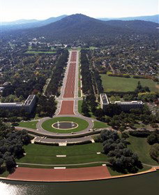 ANZAC Parade - Attractions Brisbane 0