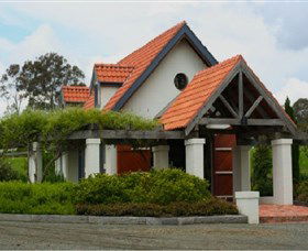 Travertine Wines - Attractions Brisbane 0