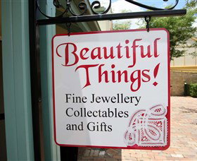 Hunter Valley Gardens Shopping Village - Attractions Brisbane 6