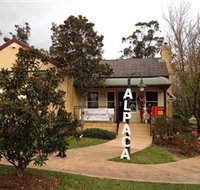 Australian Alpaca Barn - Hunter Valley Gardens - Attractions Brisbane