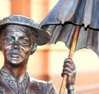 Mary Poppins Statue - Attractions Brisbane