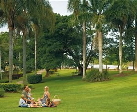 Melsa - Attractions Brisbane 1
