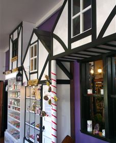 Edgey's Manor - Attractions Brisbane 2