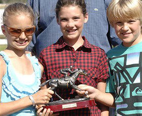 Moruya Racecourse - Attractions Brisbane 2
