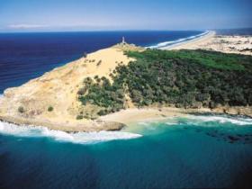 Moreton Island Lighthouse - Attractions Brisbane 1