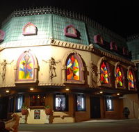 Draculas Cabaret Restaurant - Attractions Brisbane