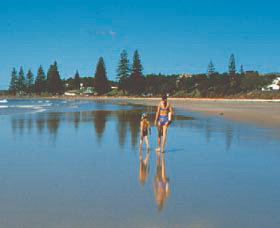 Brooms Head Main Beach - Attractions Brisbane 1