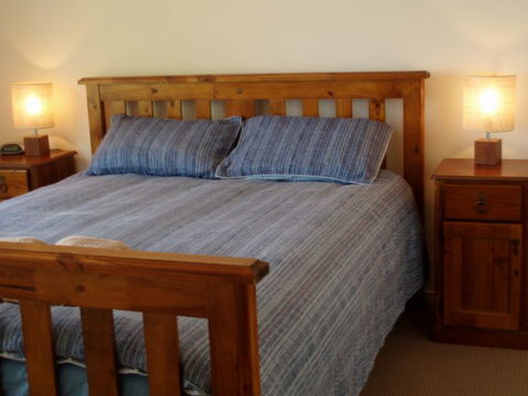 Lake Escape - Attractions Brisbane 0