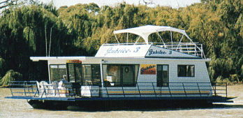 Oz Houseboats - Attractions Brisbane 1