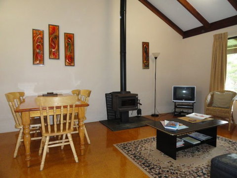 Tinglewood Cabins - Attractions Brisbane 0