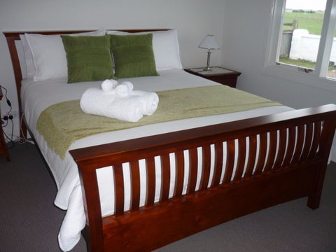 Calgary Accommodation & Killara Accommodation - Attractions Brisbane 0