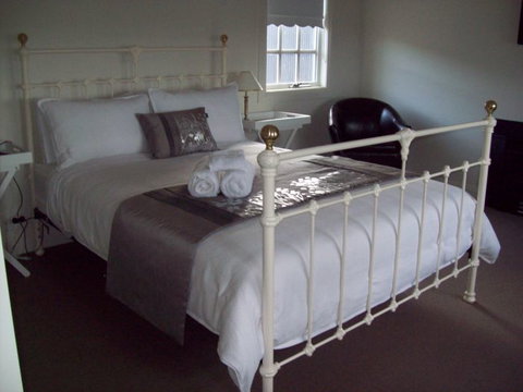 Calgary Accommodation & Killara Accommodation - Attractions Brisbane 1