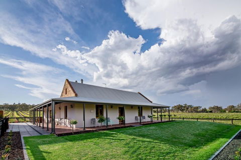 Brockenchack Vineyard - Attractions Brisbane 0