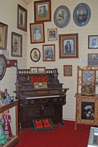 Colonial Inn Museum