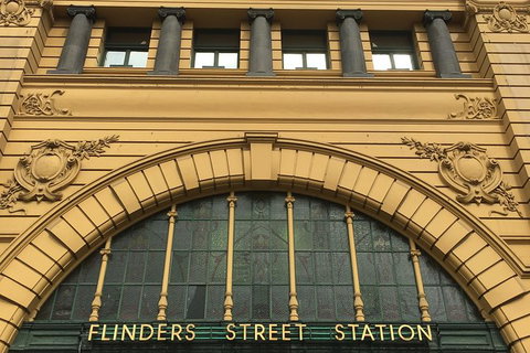 Melbourne Airport To Melbourne CBD To Melbourne Airport (2 Way Transfer) - Attractions Brisbane 4