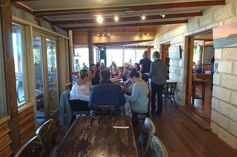 Phillip Island Wine Experience Tour - Attractions Brisbane 7