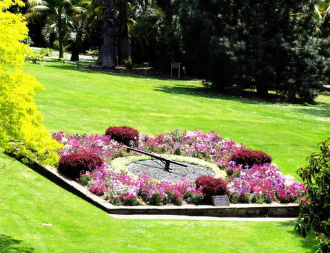 Hobart Half-Day Sightseeing Coach Tram Tour - Attractions Brisbane 5