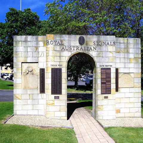 Hobart Half-Day Sightseeing Coach Tram Tour - Attractions Brisbane 11