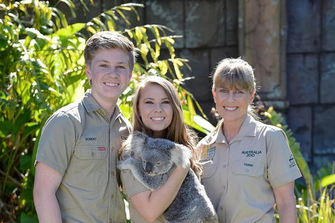Koala Cuddle Adventure Croc 2 - Attractions Brisbane 0