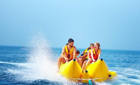 Banana Boat Ride From Airlie Beach - Attractions Brisbane 0
