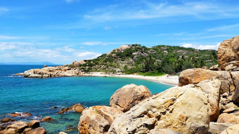 Horseshoe Bay - Bowen - Attractions Brisbane 1