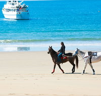 Mackay Harbour Beach - Attractions Brisbane