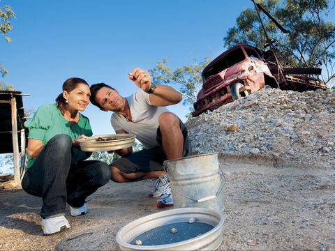 Rubyvale - Attractions Brisbane 1