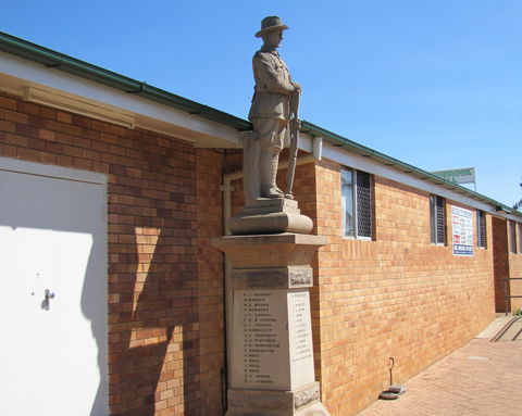 Westbrook War Memorial - Attractions Brisbane 0
