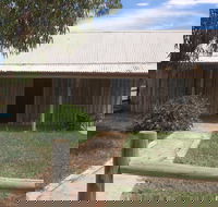 Early Settlers Cottage Solly's Hut - Attractions Brisbane