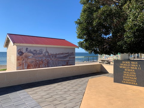 Stansbury Foreshore Murals - Attractions Brisbane 2