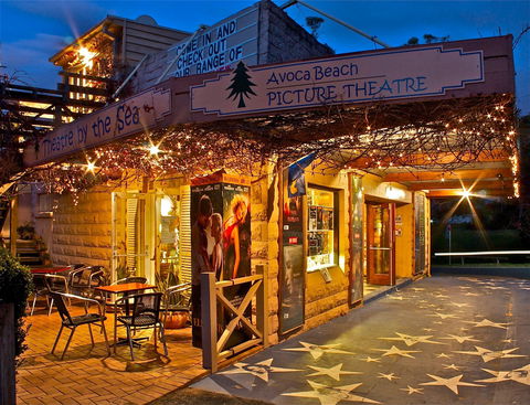 Avoca Beach Picture Theatre - Attractions Brisbane 0