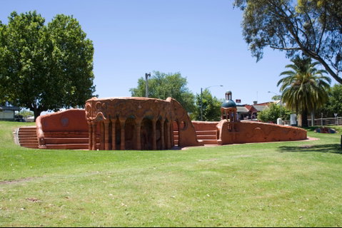 Benalla Ceramic Mural - Attractions Brisbane 1
