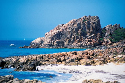 Castle Bay - Attractions Brisbane 1
