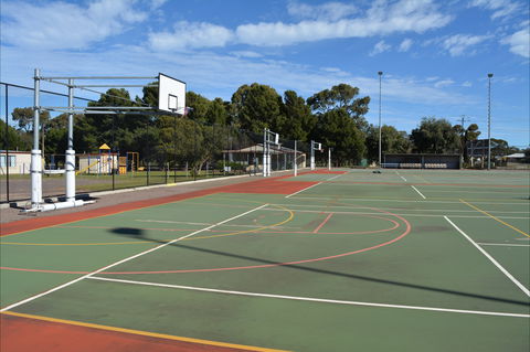 Cleve Sporting Facilities - Attractions Brisbane 0