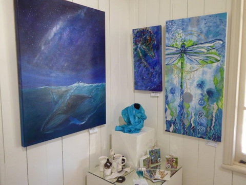 Old SchoolHouse Gallery - Attractions Brisbane 1