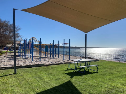 Stansbury Playground - Attractions Brisbane 0