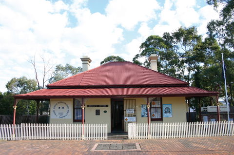 Dredge's Cottage - Attractions Brisbane 0