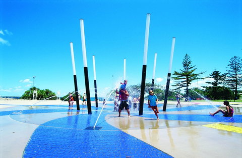 Kings Beach - Attractions Brisbane 1