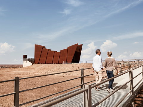 Line Of Lode Lookout And Miners Memorial - Attractions Brisbane 1