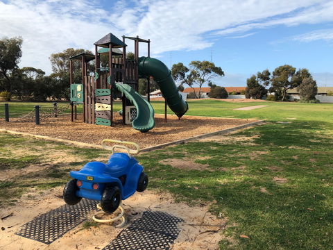 New Town Playground - Attractions Brisbane 0