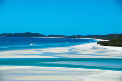 Whitehaven Beach - Attractions Brisbane 1