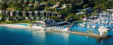 Hamilton Island Yacht Club - Attractions Brisbane 0