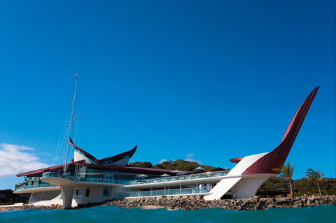 Hamilton Island Yacht Club - Attractions Brisbane 2