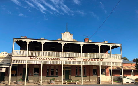 Holbrook - Attractions Brisbane 0