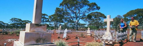 Old Pioneer Cemetery Coolgardie - Attractions Brisbane 0