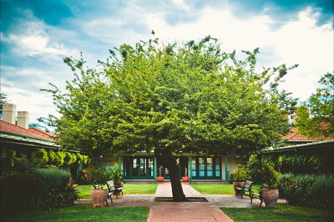 Ainslie + Gorman Arts Centres - Attractions Brisbane 0