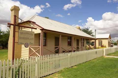 Cootamundra Cricketing Exploration - Attractions Brisbane 2