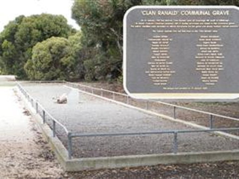 Historic Clan Ranald Shipwreck Graves - Attractions Brisbane 1