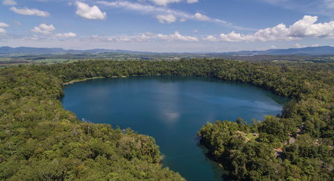 Lake Eacham, Crater Lakes National Park - Attractions Brisbane 2