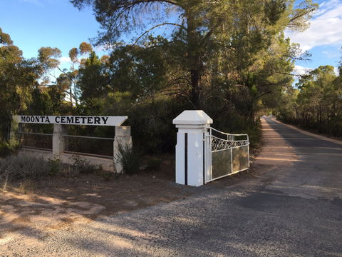 Moonta Cemetery Walks - Attractions Brisbane 2